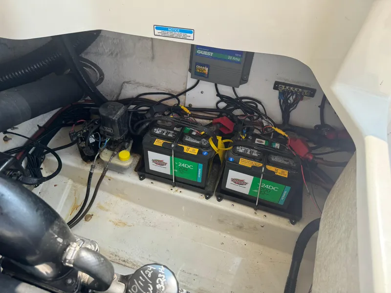 Slide: The Image of Sea Ray 270 SLX 2005 - 17