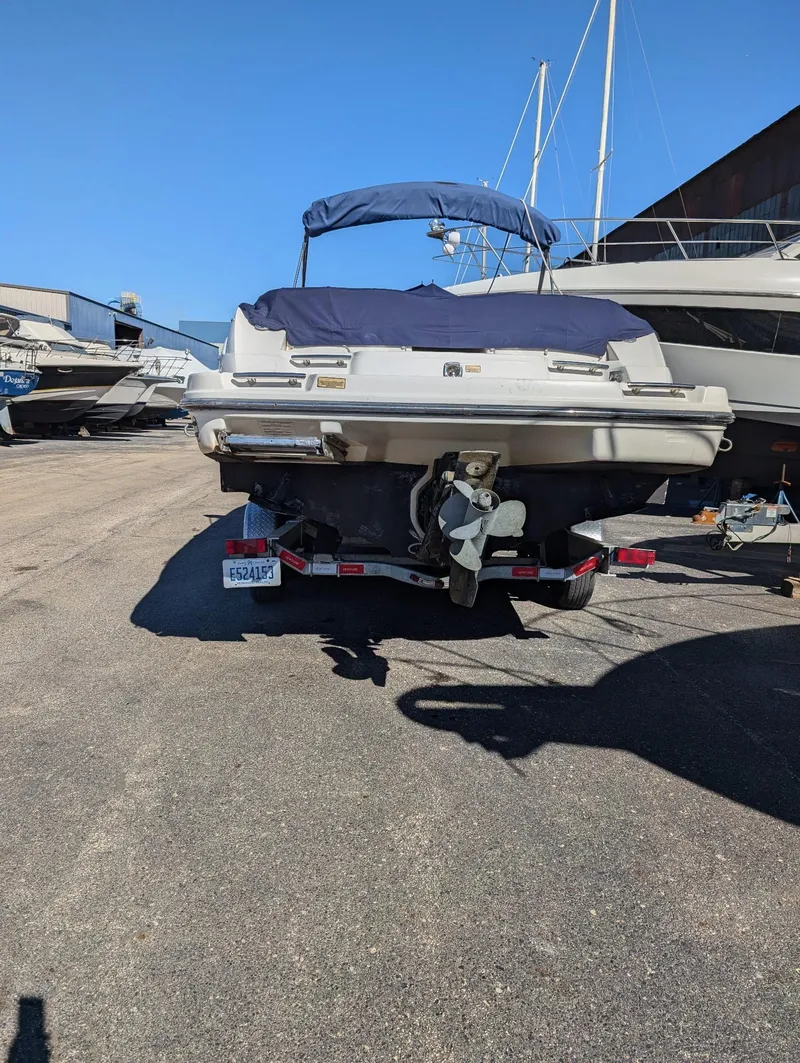 Slide: The Image of Sea Ray 270 SLX 2005 - 22