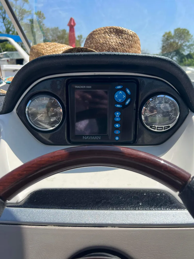 Slide: The Image of Sea Ray 270 SLX 2005 - 8