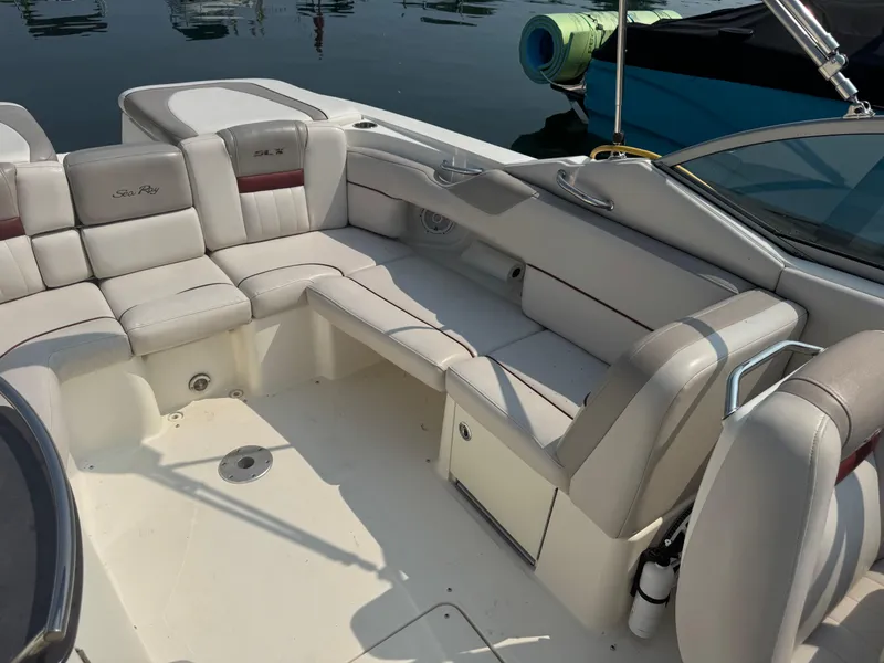 Slide: The Image of Sea Ray 270 SLX 2005 - 9