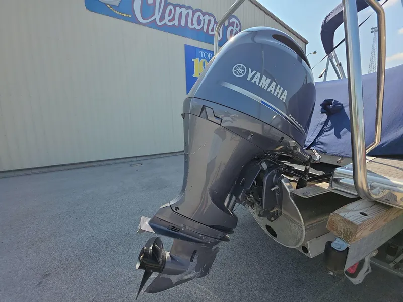 Slide: The Image of 2021 Bennington Q 23 Swingback boat interior with luxurious seating and modern design. - 5