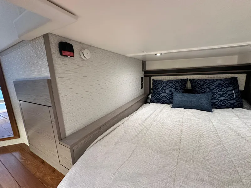 Slide: The Image of Tiara 43 LE 2023 - 52