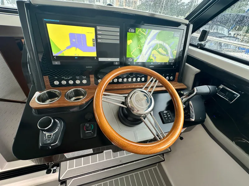 Slide: The Image of Tiara 43 LE 2023 - 62