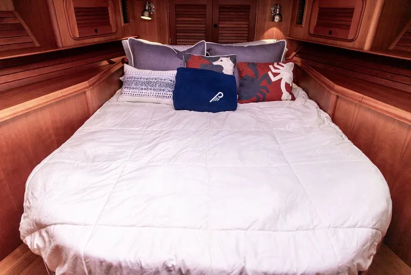 Slide: The Image of Hinckley Yachts Talaria 44 MY 2007 - 130