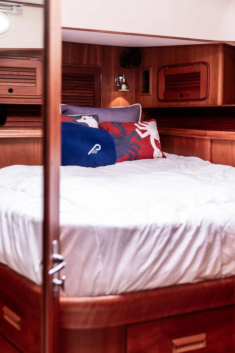 Slide: The Image of Hinckley Yachts Talaria 44 MY 2007 - 61