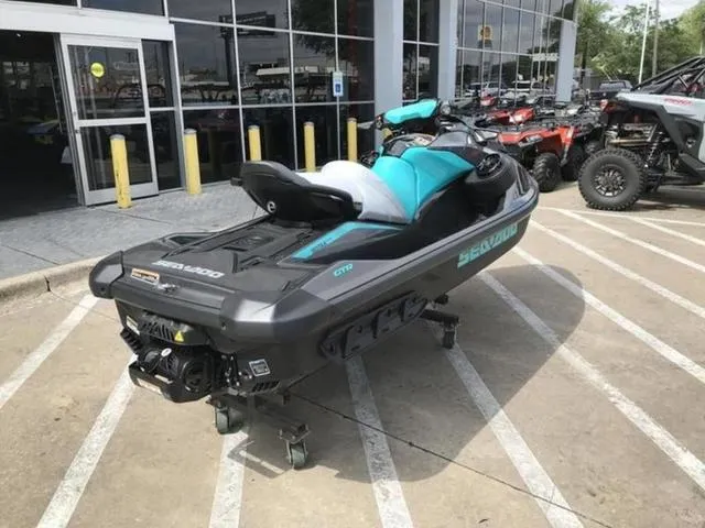 Slide: The Image of Sea-Doo GTR™ 230 BRP Premium Audio, iBR 2025 - 9