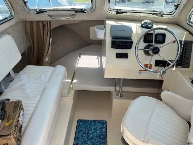 Slide: The Image of Parker 2320 Sport Cabin 2013 - 7