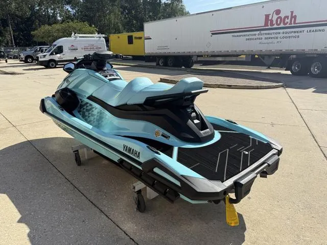 Slide: The Image of Yamaha VX Limited HO 2025 - 8