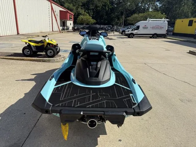 Slide: The Image of Yamaha VX Limited HO 2025 - 10