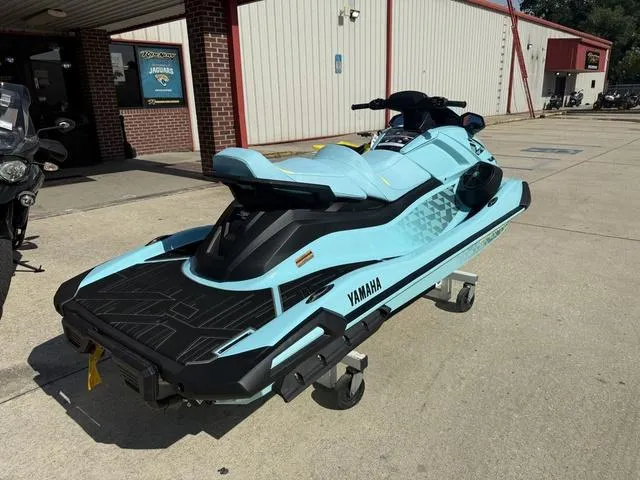 Slide: The Image of Yamaha VX Limited HO 2025 - 11