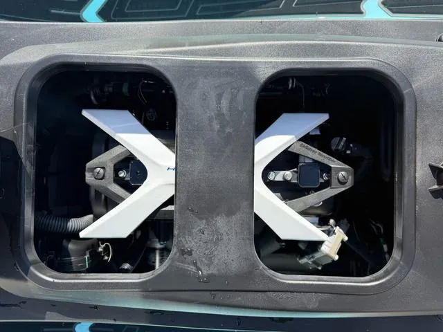 Slide: The Image of Yamaha VX Limited HO 2025 - 24