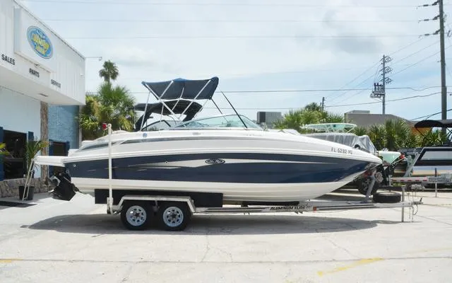 Slide: The Image of Sea Ray 240 Sundeck 2011 - 11