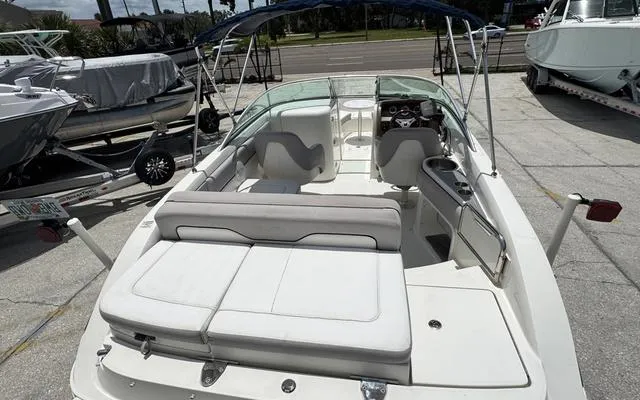 Slide: The Image of Sea Ray 240 Sundeck 2011 - 16