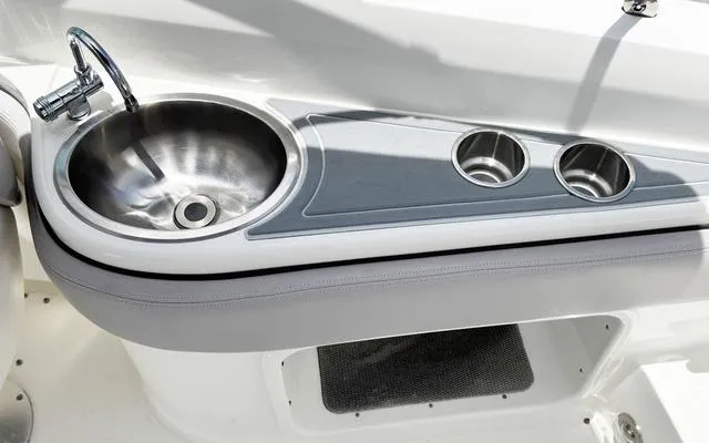 Slide: The Image of Sea Ray 240 Sundeck 2011 - 21