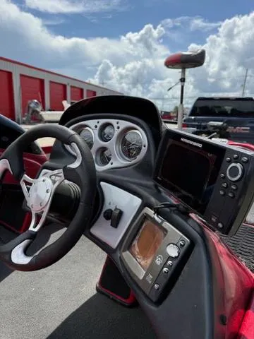 Slide: The Image of Skeeter ZX190 2009 - 4