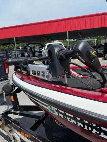 Slide: The Image of Skeeter ZX190 2009 - 5