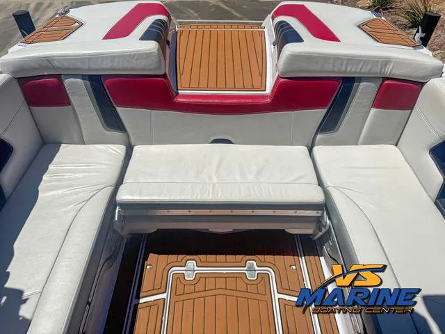 Slide: The Image of Nautique G23 2013 - 21