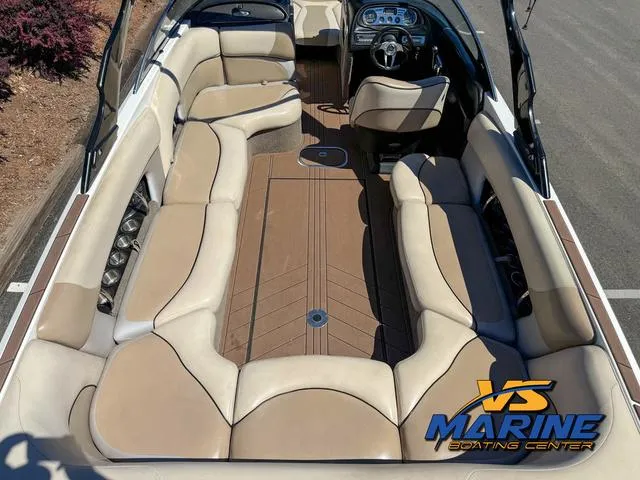 Slide: The Image of Malibu Wakesetter Lsv 247 2008 - 10