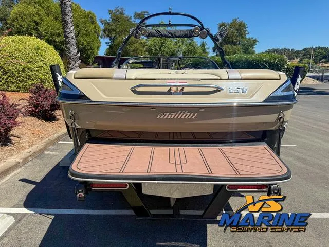 Slide: The Image of Malibu Wakesetter Lsv 247 2008 - 6