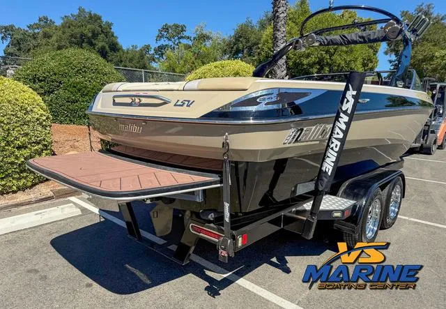 Slide: The Image of Malibu Wakesetter Lsv 247 2008 - 7
