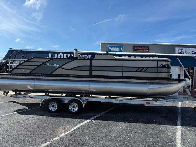 Slide: The Image of Bentley Pontoons Elite 253 Swingback 2026 - 2