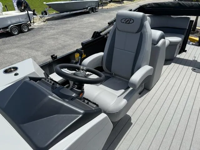 Slide: The Image of Bentley Pontoons Legacy 223 Navigator 2026 - 12