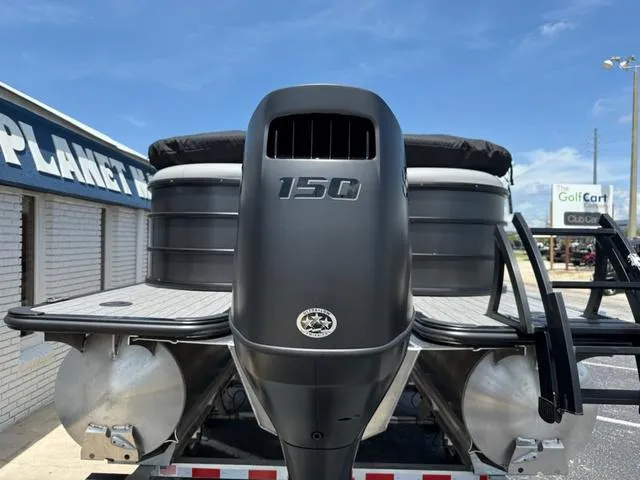 Slide: The Image of Bentley Pontoons Legacy 223 Navigator 2026 - 5