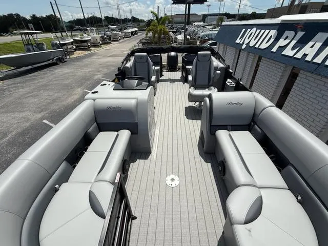 Slide: The Image of Bentley Pontoons Legacy 223 Navigator 2026 - 8