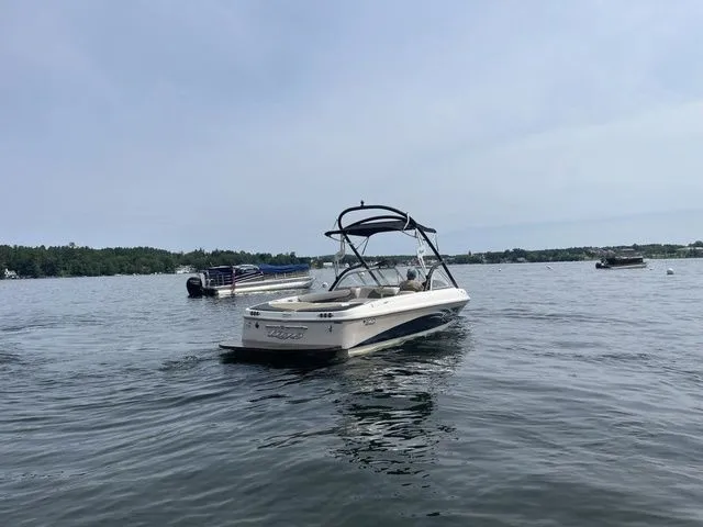 Slide: The Image of Tigé 20i 2006 - 14