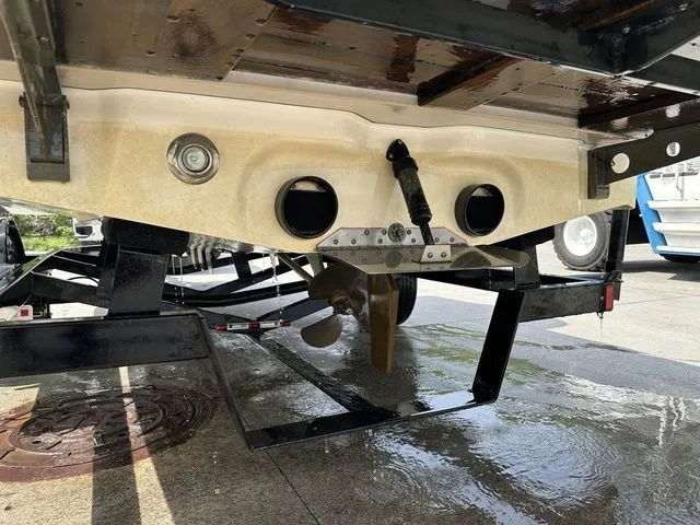 Slide: The Image of Tigé 20i 2006 - 16