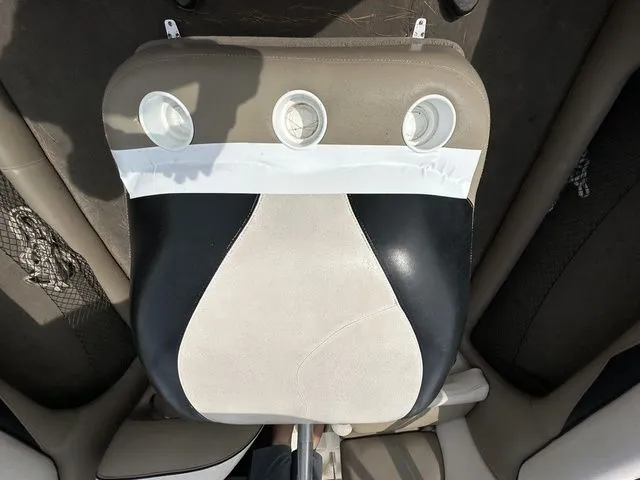 Slide: The Image of Tigé 20i 2006 - 25