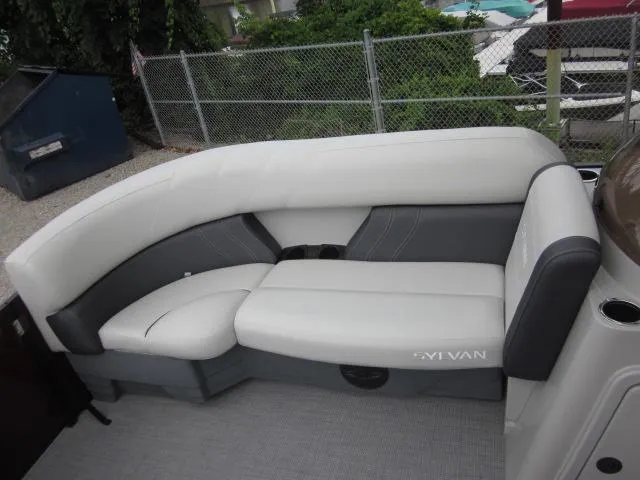 Slide: The Image of Sylvan Mirage 8522 LZ 2025 - 11