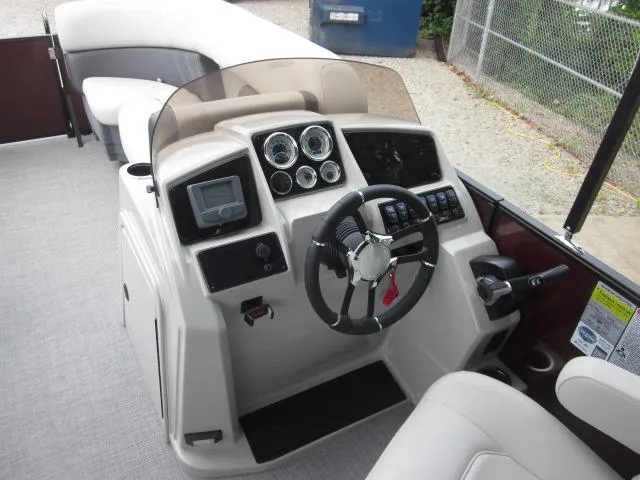 Slide: The Image of Sylvan Mirage 8522 LZ 2025 - 16