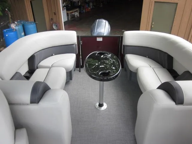 Slide: The Image of Sylvan Mirage 8522 LZ 2025 - 18