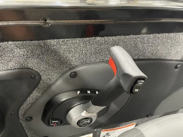 Slide: The Image of Tracker Targa V-18 Combo 2026 - 29