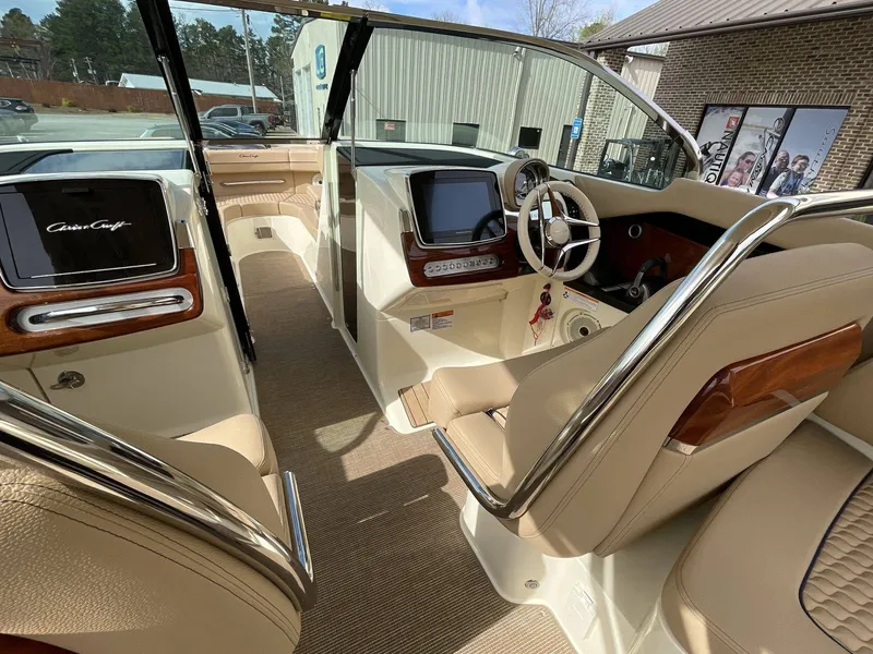 Slide: The Image of Chris-Craft launch 31gt 2023 - 14