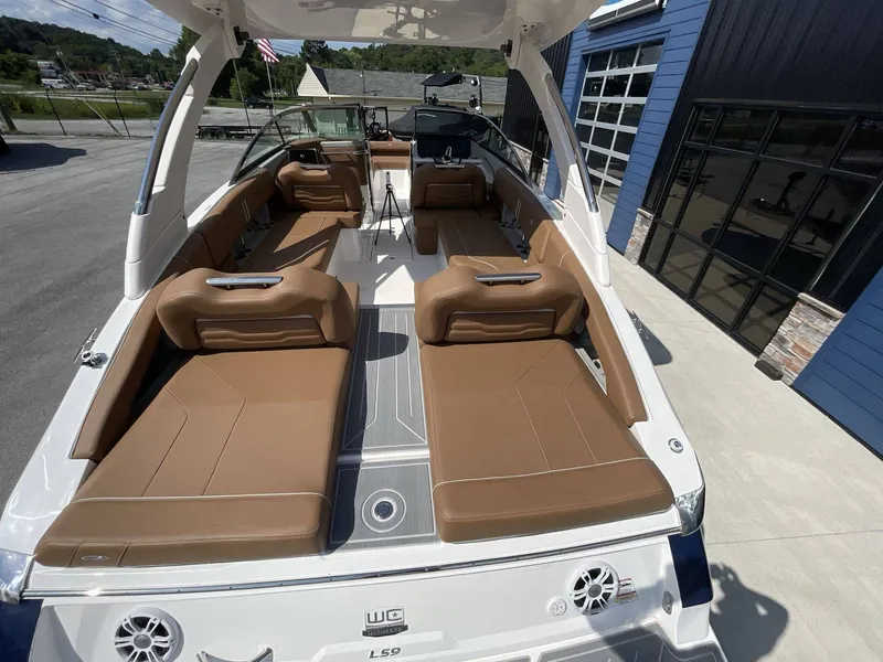 Slide: The Image of Regal LS9 2024 - 15