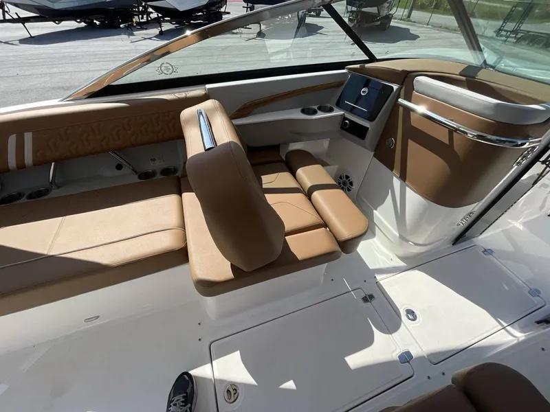 Slide: The Image of Regal LS9 2024 - 22