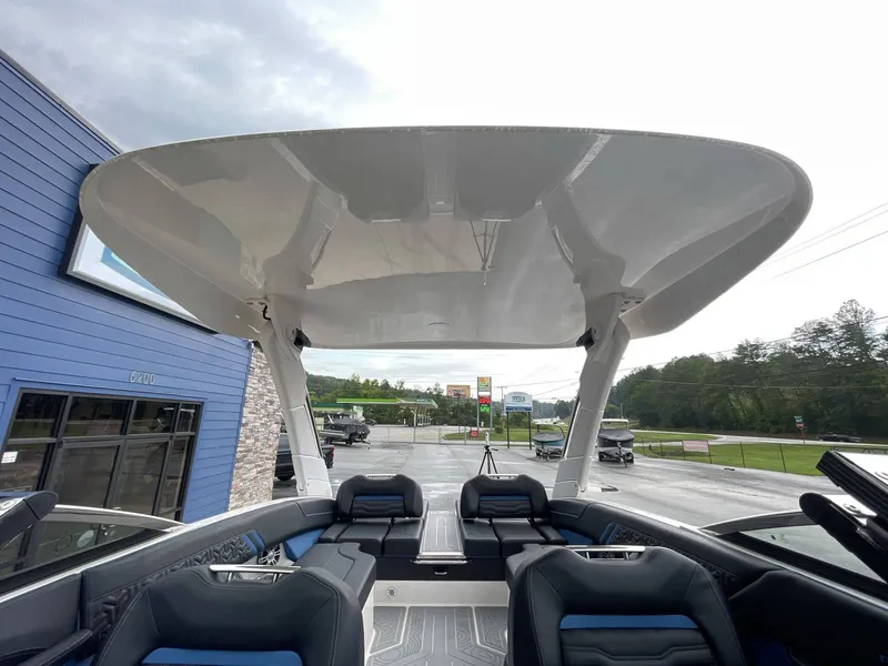 Slide: The Image of Regal LS6 Surf 2024 - 10