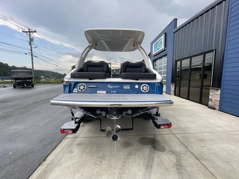 Slide: The Image of Regal LS6 Surf 2024 - 12