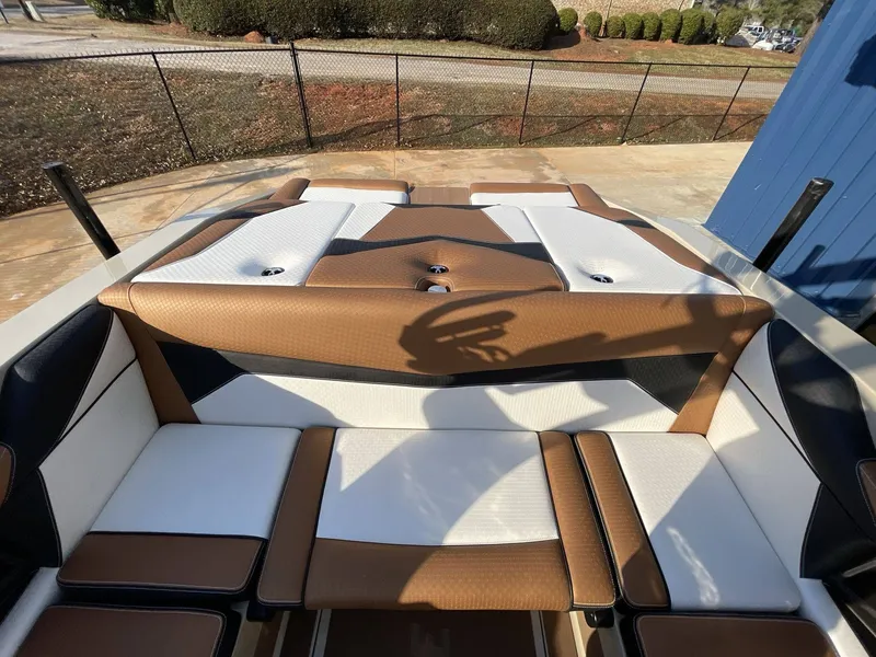 Slide: The Image of Supreme S240 2025 - 5