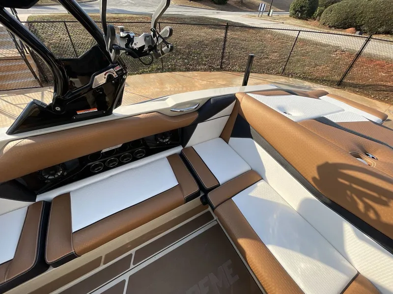 Slide: The Image of Supreme S240 2025 - 6