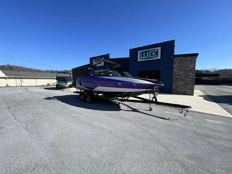 Slide: The Image of Moomba Craz 2019 - 10