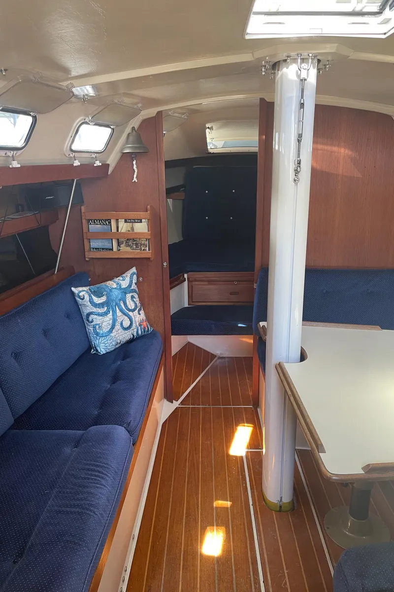 Slide: The Image of Catalina 34 1986 - 50