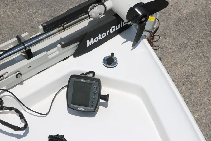 Slide: The Image of Boat deck with MotorGuide trolling motor and Garmin GPS on Sea Hunt XP-21, 2011 model. - 18