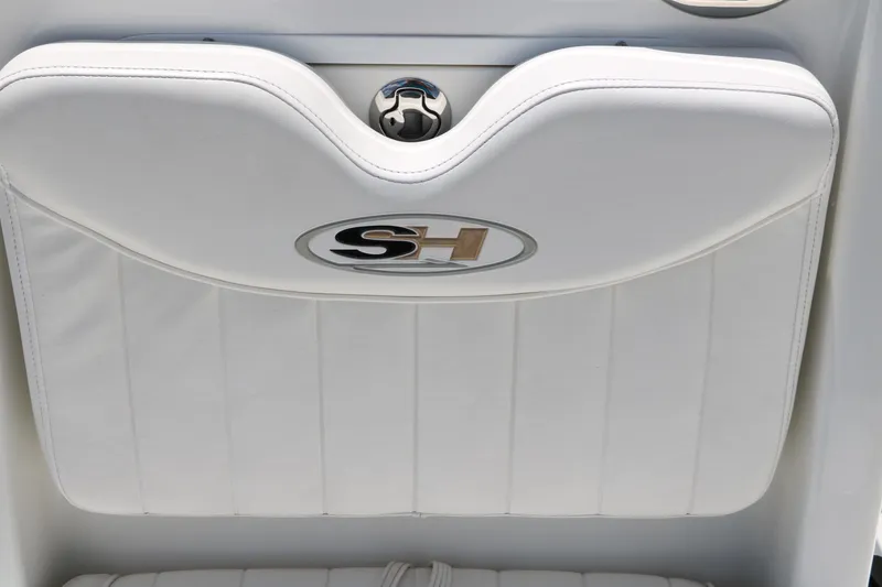 Slide: The Image of White Sea Hunt xp-21 boat seat with logo, 2011 model. - 23