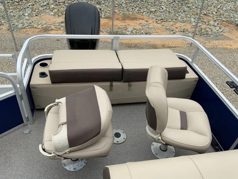 Slide: The Image of Sun Tracker Fishin' Barge 22 DLX 2018 - 4