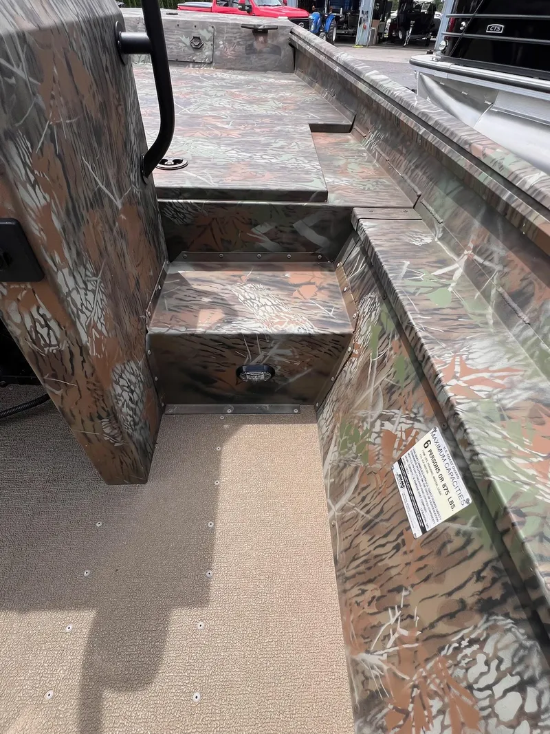 Slide: The Image of G3 Gator Tough 18 CCJ 2025 - 3