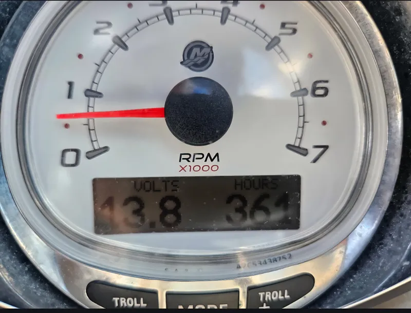 Slide: The Image of Tachometer of 2013 Sea Ray 260 Sundeck showing 13.8 volts and 361 hours. - 14