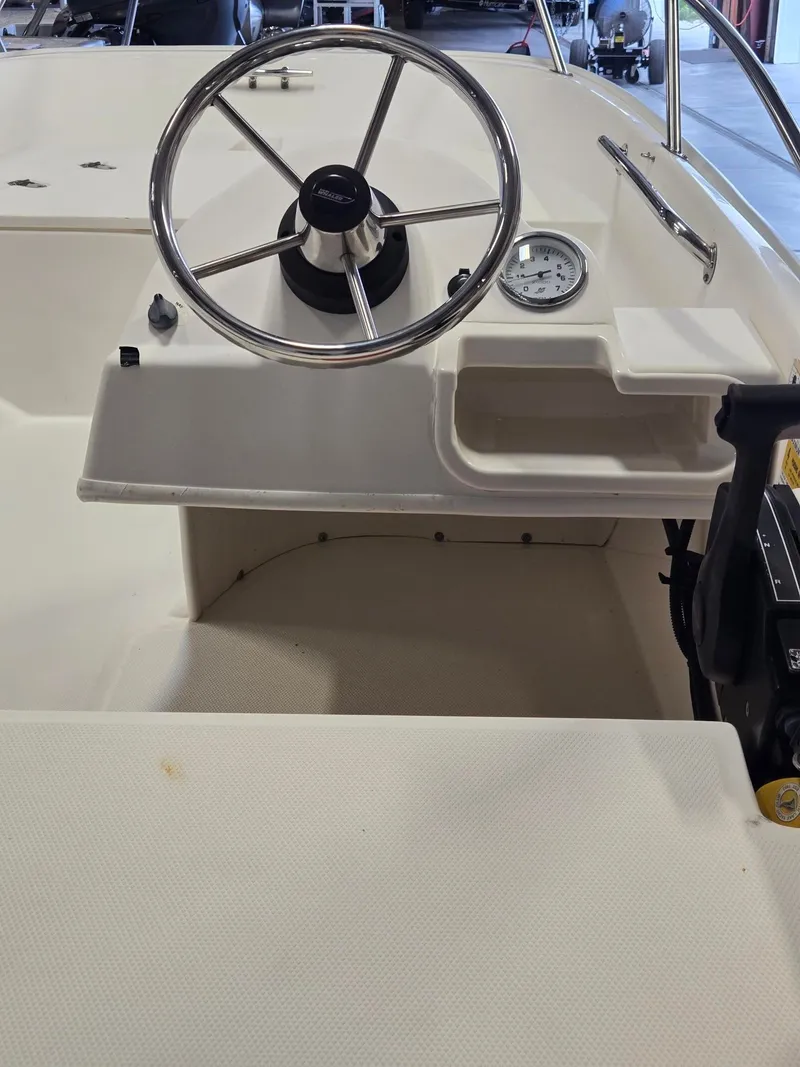 Slide: The Image of Boston Whaler 130 Super Sport 2011 - 6